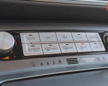 Сірий Хендай Kona, об'ємом двигуна 0 л та пробігом 71 тис. км за 17500 $, фото 6 на Automoto.ua