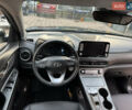 Серый Хендай Kona, объемом двигателя 0 л и пробегом 65 тыс. км за 16399 $, фото 29 на Automoto.ua