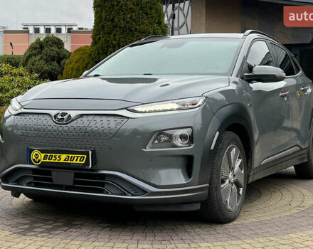 Серый Хендай Kona, объемом двигателя 0 л и пробегом 164 тыс. км за 16999 $, фото 2 на Automoto.ua