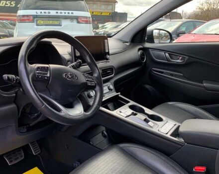 Серый Хендай Kona, объемом двигателя 64 л и пробегом 119 тыс. км за 17900 $, фото 9 на Automoto.ua