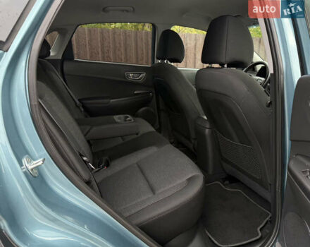 Серый Хендай Kona, объемом двигателя 0 л и пробегом 127 тыс. км за 17650 $, фото 32 на Automoto.ua