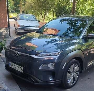 Серый Хендай Kona, объемом двигателя 0 л и пробегом 105 тыс. км за 17999 $, фото 10 на Automoto.ua