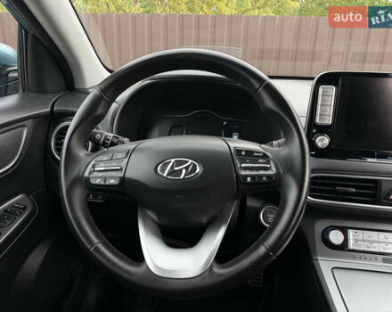 Серый Хендай Kona, объемом двигателя 0 л и пробегом 127 тыс. км за 17650 $, фото 27 на Automoto.ua