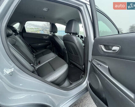 Серый Хендай Kona, объемом двигателя 0 л и пробегом 131 тыс. км за 16500 $, фото 15 на Automoto.ua