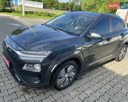 Серый Хендай Kona, объемом двигателя 0 л и пробегом 96 тыс. км за 17300 $, фото 1 на Automoto.ua