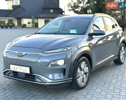 Серый Хендай Kona, объемом двигателя 0 л и пробегом 126 тыс. км за 17300 $, фото 10 на Automoto.ua