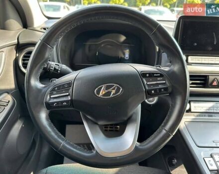 Серый Хендай Kona, объемом двигателя 0 л и пробегом 137 тыс. км за 16700 $, фото 30 на Automoto.ua