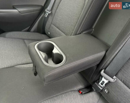 Серый Хендай Kona, объемом двигателя 0 л и пробегом 127 тыс. км за 17650 $, фото 41 на Automoto.ua