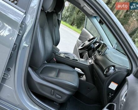 Серый Хендай Kona, объемом двигателя 0 л и пробегом 96 тыс. км за 17200 $, фото 62 на Automoto.ua