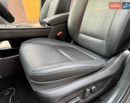 Серый Хендай Kona, объемом двигателя 0 л и пробегом 65 тыс. км за 16399 $, фото 26 на Automoto.ua