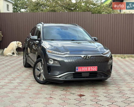 Серый Хендай Kona, объемом двигателя 0 л и пробегом 65 тыс. км за 16399 $, фото 55 на Automoto.ua
