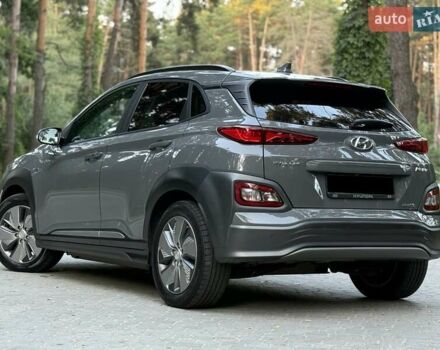 Серый Хендай Kona, объемом двигателя 0 л и пробегом 96 тыс. км за 17200 $, фото 24 на Automoto.ua