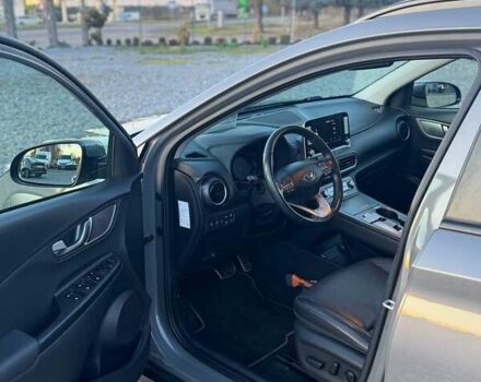 Сірий Хендай Kona, об'ємом двигуна 0 л та пробігом 113 тис. км за 17800 $, фото 8 на Automoto.ua