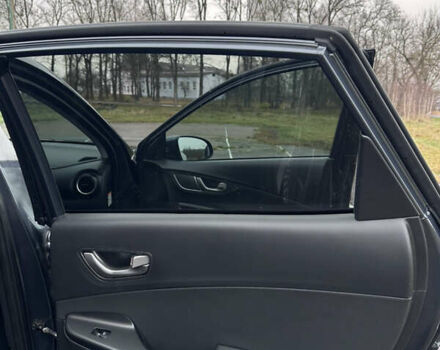 Серый Хендай Kona, объемом двигателя 0 л и пробегом 115 тыс. км за 19000 $, фото 16 на Automoto.ua