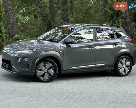 Серый Хендай Kona, объемом двигателя 0 л и пробегом 96 тыс. км за 17200 $, фото 21 на Automoto.ua