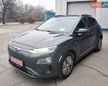 Сірий Хендай Kona, об'ємом двигуна 0 л та пробігом 114 тис. км за 17300 $, фото 5 на Automoto.ua