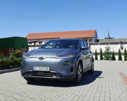 Серый Хендай Kona, объемом двигателя 0 л и пробегом 114 тыс. км за 15300 $, фото 7 на Automoto.ua