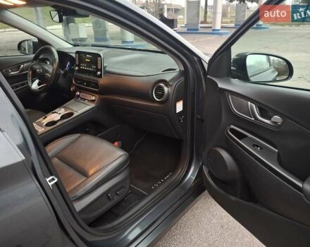 Сірий Хендай Kona, об'ємом двигуна 0 л та пробігом 114 тис. км за 17300 $, фото 26 на Automoto.ua