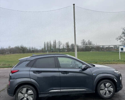 Серый Хендай Kona, объемом двигателя 0 л и пробегом 115 тыс. км за 19000 $, фото 10 на Automoto.ua