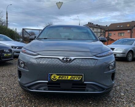 Серый Хендай Kona, объемом двигателя 64 л и пробегом 119 тыс. км за 17900 $, фото 1 на Automoto.ua