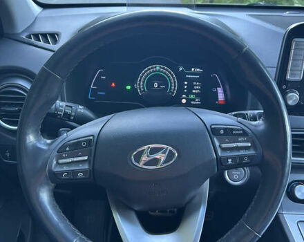 Сірий Хендай Kona, об'ємом двигуна 0 л та пробігом 122 тис. км за 17200 $, фото 13 на Automoto.ua