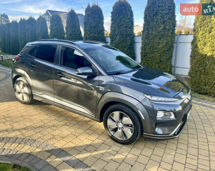 Серый Хендай Kona, объемом двигателя 0 л и пробегом 95 тыс. км за 17500 $, фото 7 на Automoto.ua