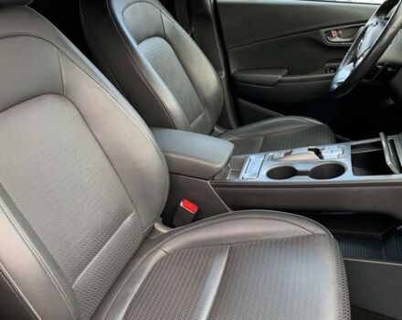 Серый Хендай Kona, объемом двигателя 64 л и пробегом 119 тыс. км за 17900 $, фото 14 на Automoto.ua