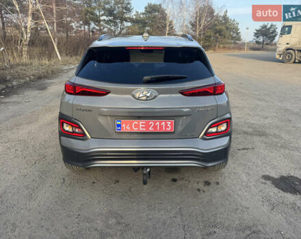 Серый Хендай Kona, объемом двигателя 0 л и пробегом 92 тыс. км за 15900 $, фото 8 на Automoto.ua