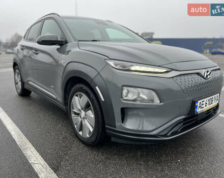 Серый Хендай Kona, объемом двигателя 0 л и пробегом 131 тыс. км за 16500 $, фото 5 на Automoto.ua
