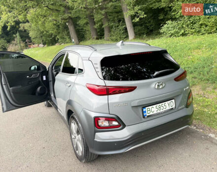 Сірий Хендай Kona, об'ємом двигуна 0 л та пробігом 109 тис. км за 17000 $, фото 19 на Automoto.ua