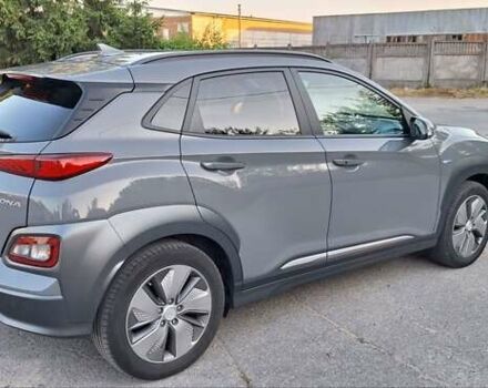 Серый Хендай Kona, объемом двигателя 0 л и пробегом 107 тыс. км за 16600 $, фото 39 на Automoto.ua