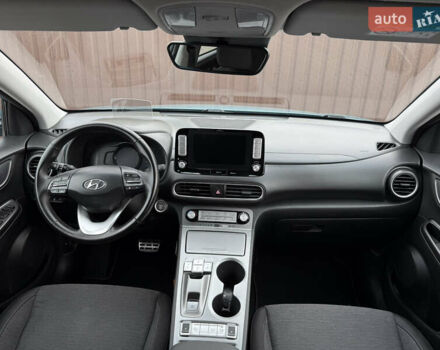 Серый Хендай Kona, объемом двигателя 0 л и пробегом 127 тыс. км за 17650 $, фото 26 на Automoto.ua