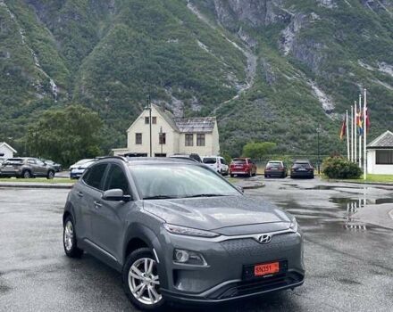 Серый Хендай Kona, объемом двигателя 0 л и пробегом 107 тыс. км за 16600 $, фото 10 на Automoto.ua