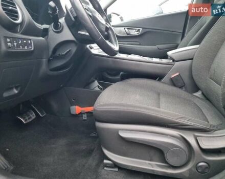 Серый Хендай Kona, объемом двигателя 0 л и пробегом 151 тыс. км за 16399 $, фото 17 на Automoto.ua