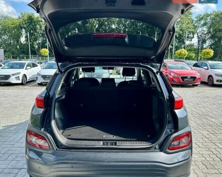 Серый Хендай Kona, объемом двигателя 0 л и пробегом 137 тыс. км за 16700 $, фото 36 на Automoto.ua