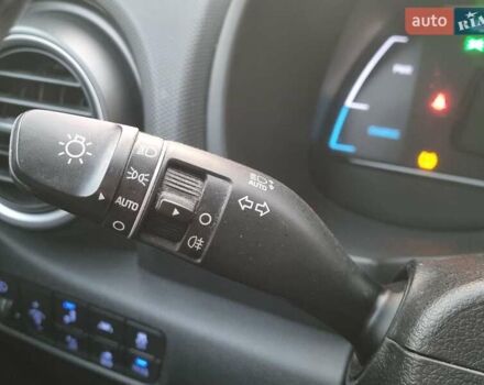 Серый Хендай Kona, объемом двигателя 0 л и пробегом 151 тыс. км за 16399 $, фото 23 на Automoto.ua