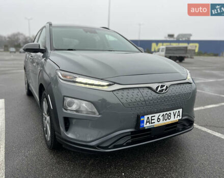 Серый Хендай Kona, объемом двигателя 0 л и пробегом 131 тыс. км за 16500 $, фото 2 на Automoto.ua