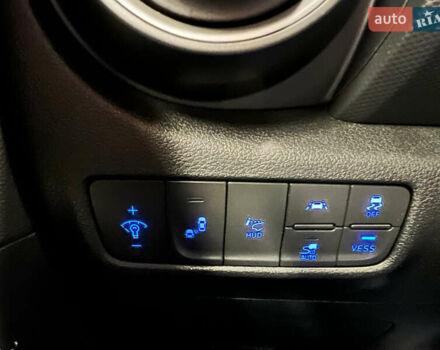 Серый Хендай Kona, объемом двигателя 0 л и пробегом 85 тыс. км за 14450 $, фото 17 на Automoto.ua