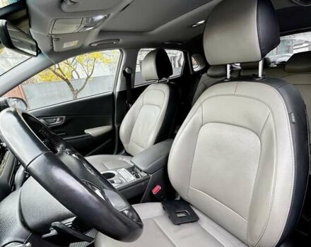 Сірий Хендай Kona, об'ємом двигуна 0 л та пробігом 83 тис. км за 17300 $, фото 3 на Automoto.ua