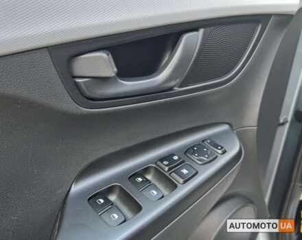 Серый Хендай Kona, объемом двигателя 2 л и пробегом 106 тыс. км за 17600 $, фото 14 на Automoto.ua