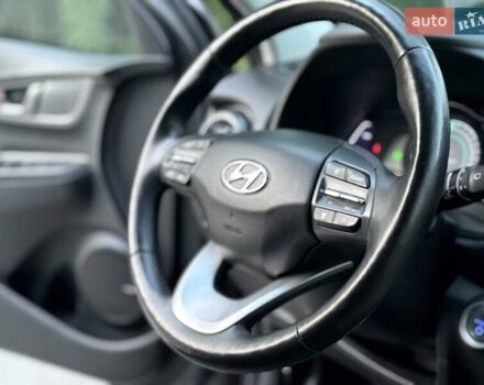 Серый Хендай Kona, объемом двигателя 0 л и пробегом 96 тыс. км за 17200 $, фото 56 на Automoto.ua