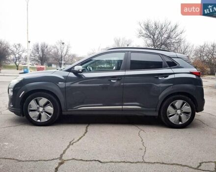 Сірий Хендай Kona, об'ємом двигуна 0 л та пробігом 114 тис. км за 17300 $, фото 12 на Automoto.ua