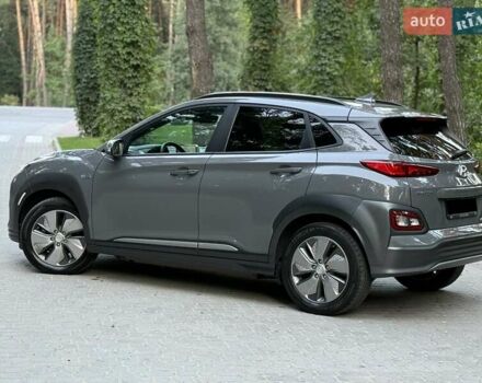 Серый Хендай Kona, объемом двигателя 0 л и пробегом 96 тыс. км за 17200 $, фото 23 на Automoto.ua
