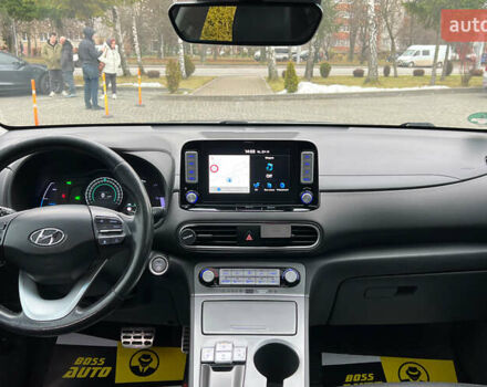 Серый Хендай Kona, объемом двигателя 0 л и пробегом 164 тыс. км за 16999 $, фото 10 на Automoto.ua