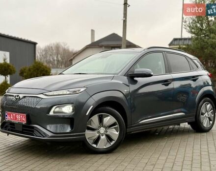 Серый Хендай Kona, объемом двигателя 0 л и пробегом 74 тыс. км за 15250 $, фото 8 на Automoto.ua
