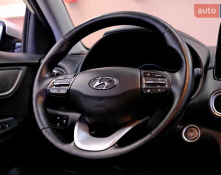 Серый Хендай Kona, объемом двигателя 0 л и пробегом 88 тыс. км за 20300 $, фото 49 на Automoto.ua