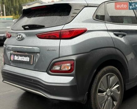 Сірий Хендай Kona, об'ємом двигуна 0 л та пробігом 61 тис. км за 17700 $, фото 13 на Automoto.ua