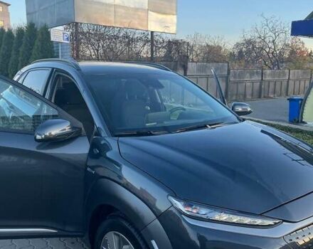 Сірий Хендай Kona, об'ємом двигуна 0 л та пробігом 50 тис. км за 17800 $, фото 5 на Automoto.ua