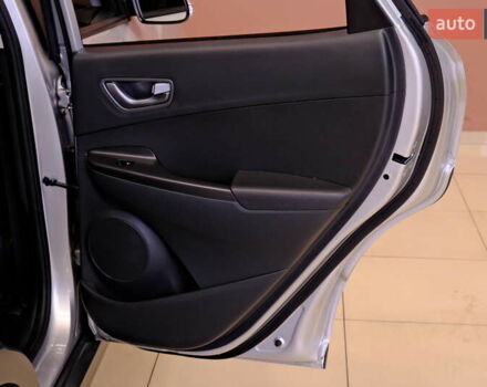 Серый Хендай Kona, объемом двигателя 0 л и пробегом 88 тыс. км за 20300 $, фото 38 на Automoto.ua