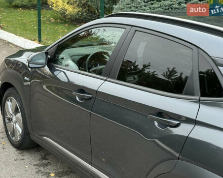 Сірий Хендай Kona, об'ємом двигуна 0 л та пробігом 81 тис. км за 17200 $, фото 33 на Automoto.ua